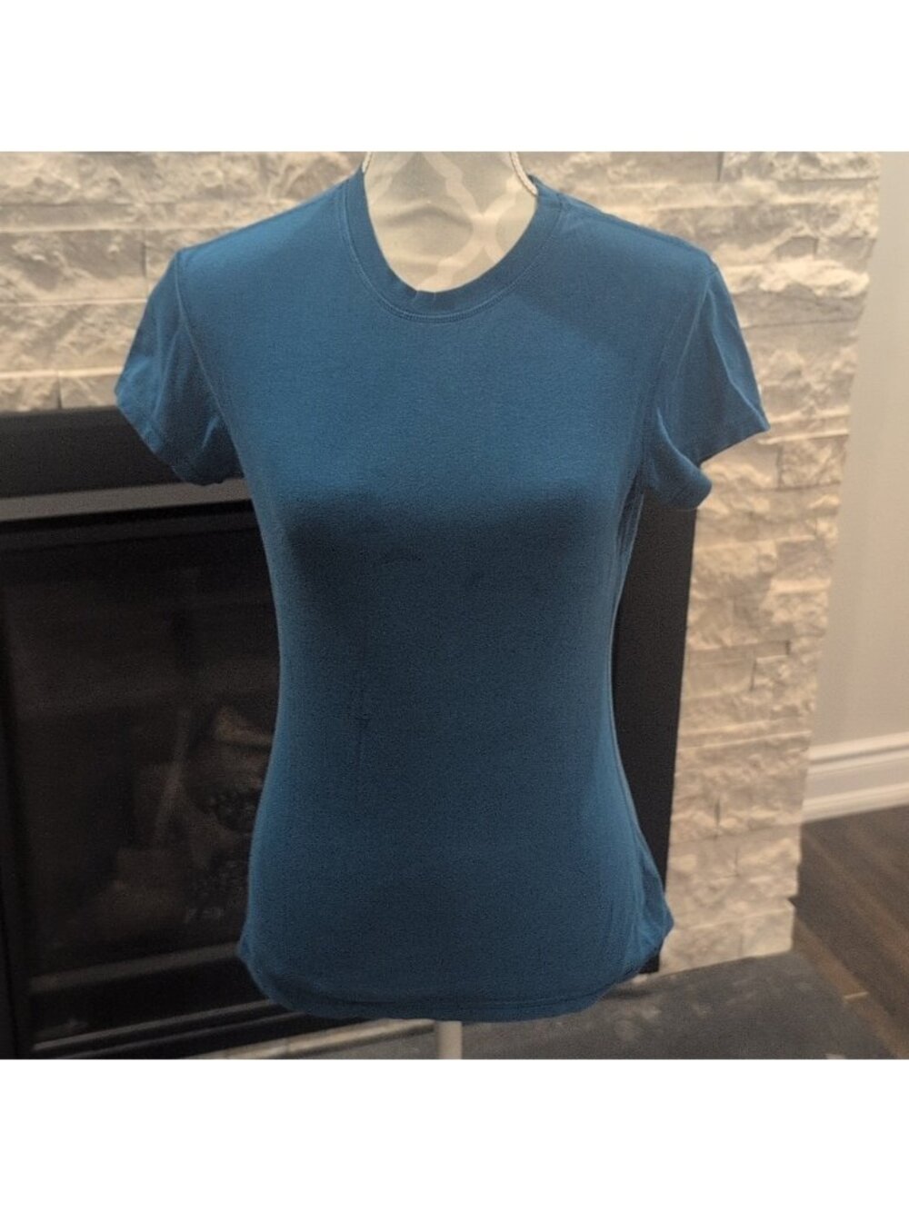 Lululemon Teal Short Sleeve Shirt